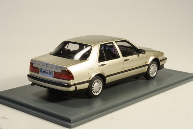 Saab 9000 CDE 1989, vaalea beige - Sulje napsauttamalla kuva