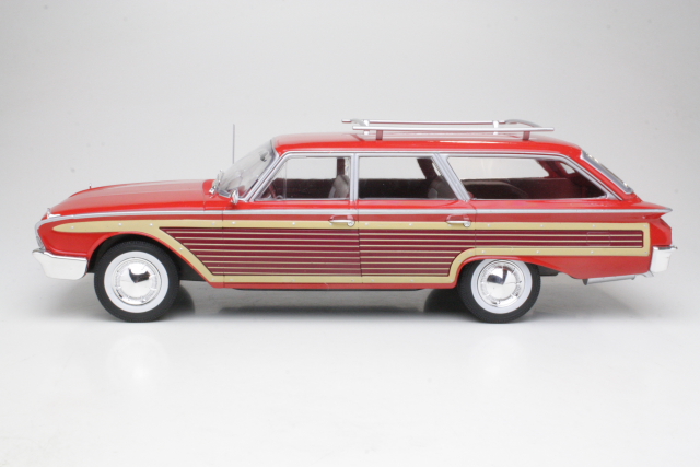 Ford Country Squire 1960, punainen/puukylki - Sulje napsauttamalla kuva