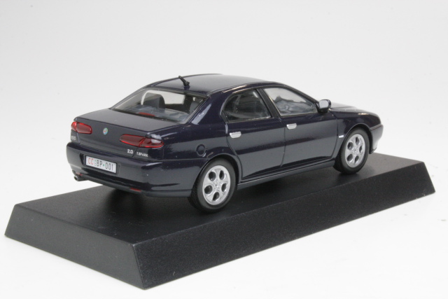 Alfa Romeo 166 2.0 Twin Spark 2000, dark blue "Carabinieri"