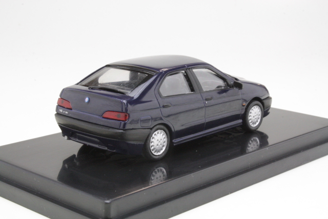Alfa Romeo 146 1.7 16V, tummansininen