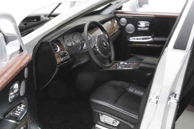 Rolls Royce Ghost 2011, silver/black
