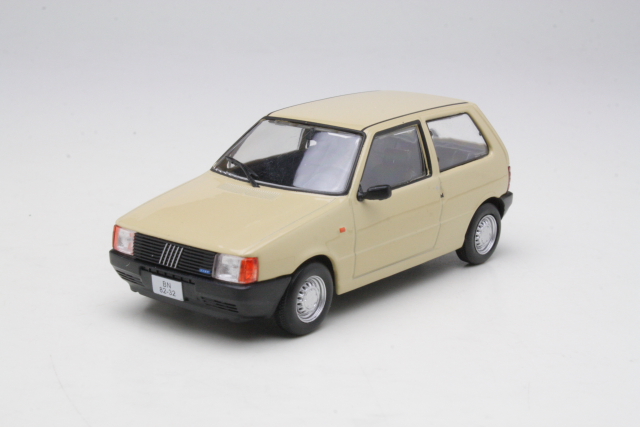 Fiat Uno 45 1987, beige - Sulje napsauttamalla kuva