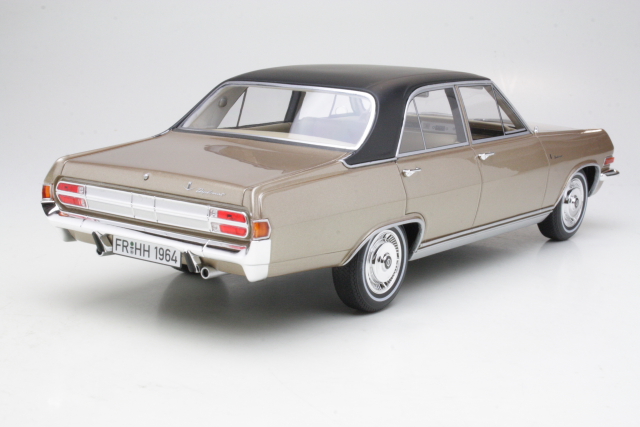 Opel Diplomat A V8 1964, beige/black
