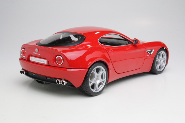 Alfa Romeo 8C Competizione 2006, punainen