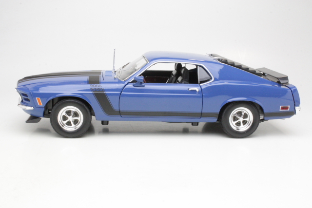 Ford Mustang Boss 1970, tummansininen - Sulje napsauttamalla kuva