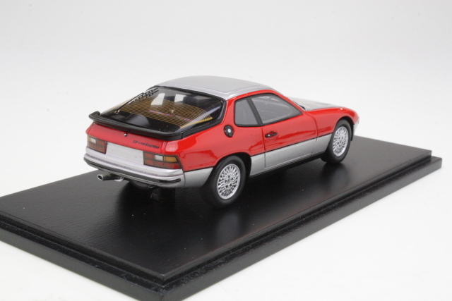 Porsche 924 Turbo 1979, silver/red