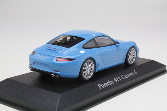 Porsche 911S 2012, blue