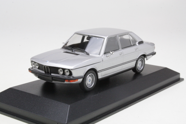 BMW 520 (e12) 1972, hopea