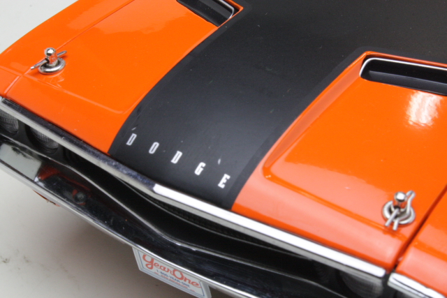 Dodge Challenger 1970, orange "2 Fast 2 Furious"