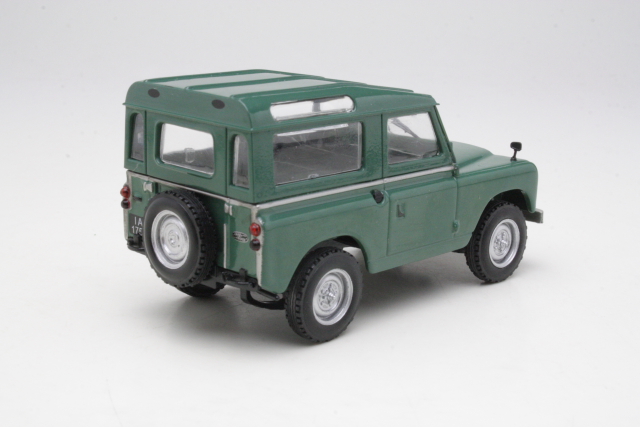 Land Rover 88 Series 2 1984, vihreä - Sulje napsauttamalla kuva