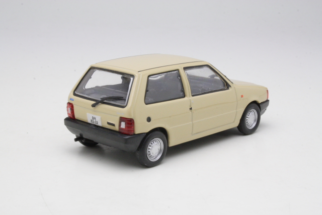 Fiat Uno 45 1987, beige