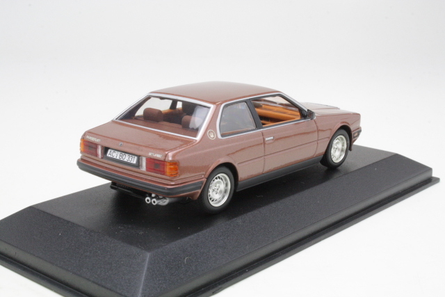 Maserati Biturbo 1982, kupari - Sulje napsauttamalla kuva