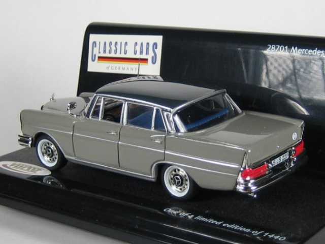 Mercedes 220SE (w111), harmaa