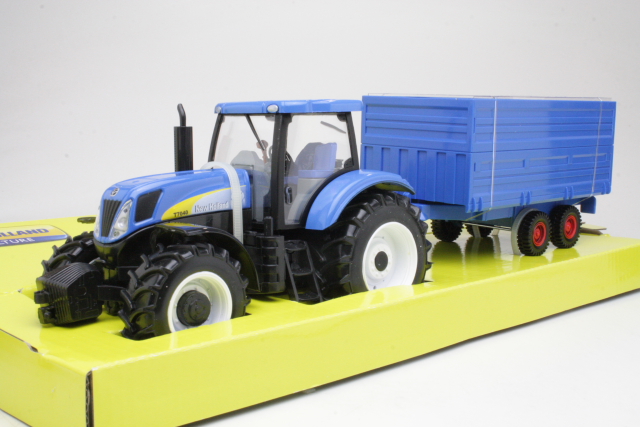 New Holland T7000 + Hay Trailer
