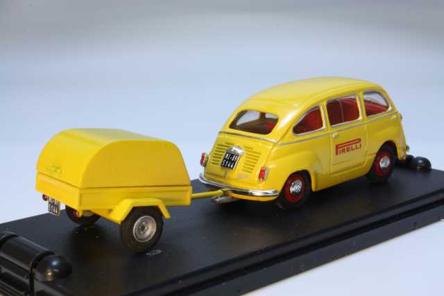 Fiat 600 Multipla ja perävaunu "Pirelli"
