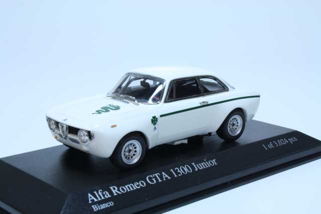 Alfa Romeo GTA 1300 Junior 1970, valkoinen - Sulje napsauttamalla kuva