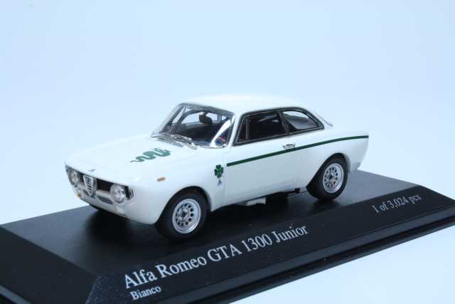 Alfa Romeo GTA 1300 Junior 1970, valkoinen