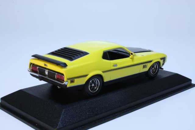 Ford Mustang Mach 1 1971, keltainen