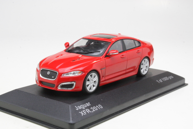 Jaguar XFR 2010, punainen