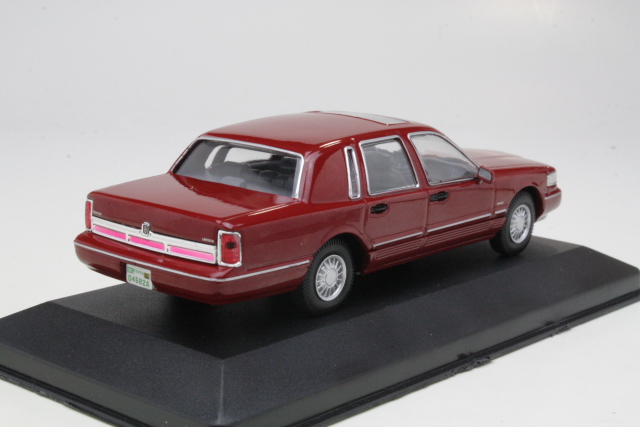 Lincoln Town Car 1996, dark red