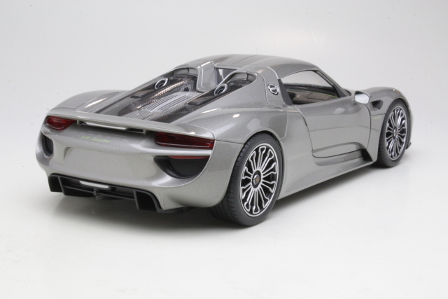 Porsche 918 Spyder Hard Top 2011, silver