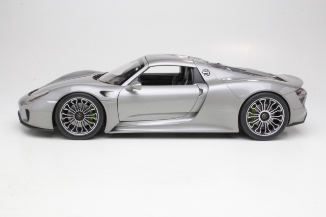 Porsche 918 Spyder Hard Top 2011, hopea - Sulje napsauttamalla kuva