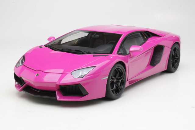 Lamborghini Aventador LP700-4, pinkki - Sulje napsauttamalla kuva