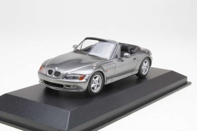 BMW Z3 1997, harmaa