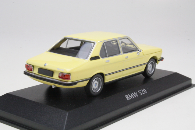 BMW 520 (e12) 1972, light yellow