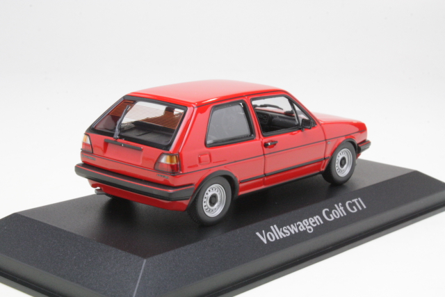 VW Golf 2 GTi 1985, punainen - Sulje napsauttamalla kuva