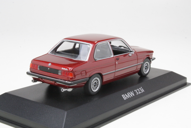 BMW 323i (e21) 1977, tummanpunainen
