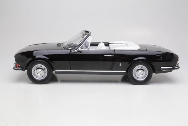 Peugeot 504 Cabriolet 1971, musta