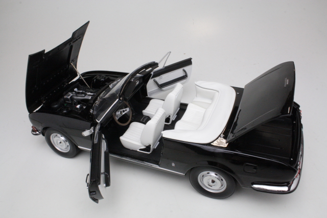 Peugeot 504 Cabriolet 1971, musta