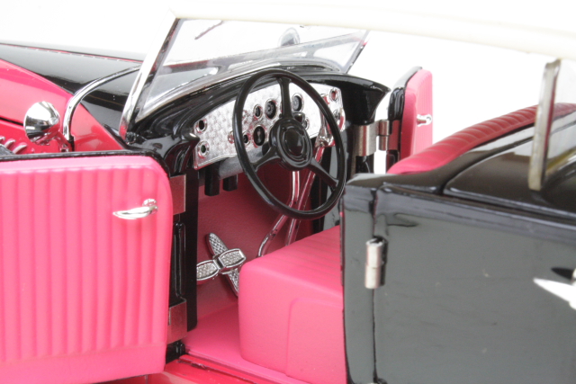 Duesenberg II SJ Cabriolet Closed 1934, red