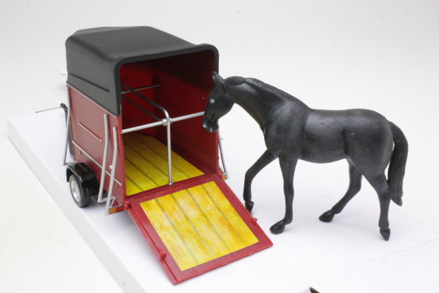 Horse Trailer With Horse, red/black