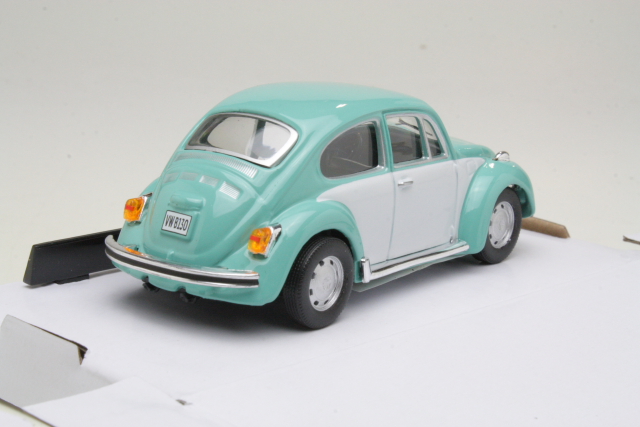 VW Beetle, light green/white - Click Image to Close