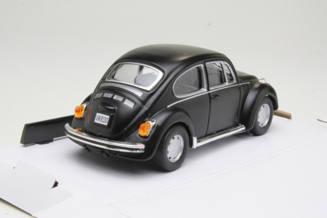 VW Beetle, black