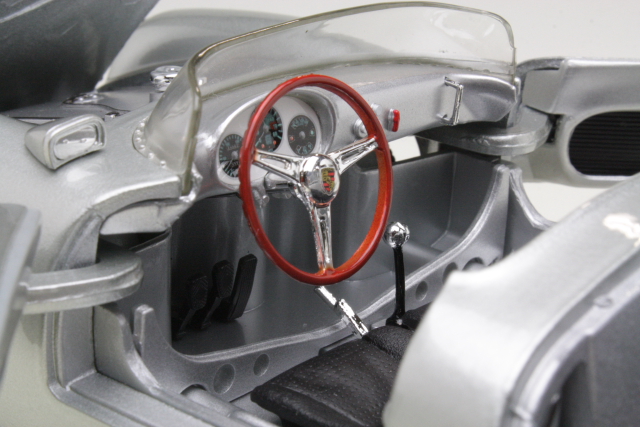 Porsche 550A Spyder 1950, hopea - Sulje napsauttamalla kuva