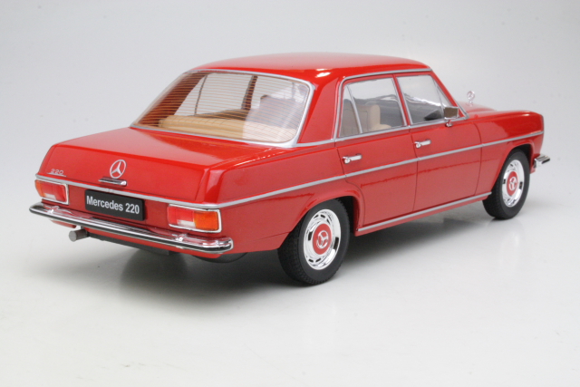 Mercedes 220 (w115) 1973, punainen
