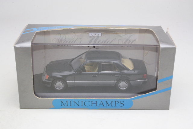 Mercedes 300D (w124) 1990, black - Click Image to Close