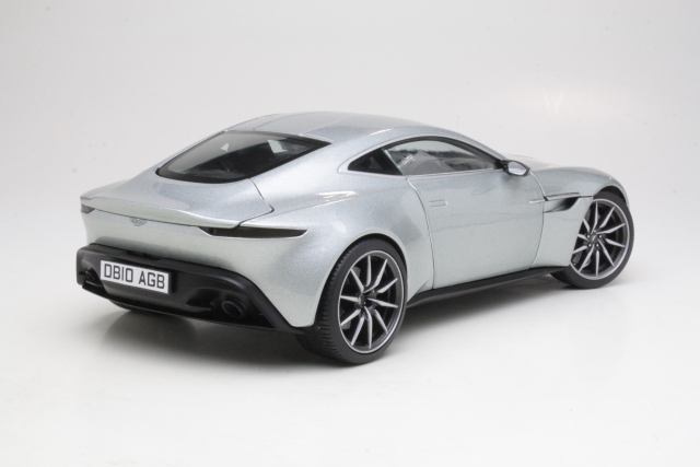 Aston Martin DB10 2015, silver "James Bond - Spectre"