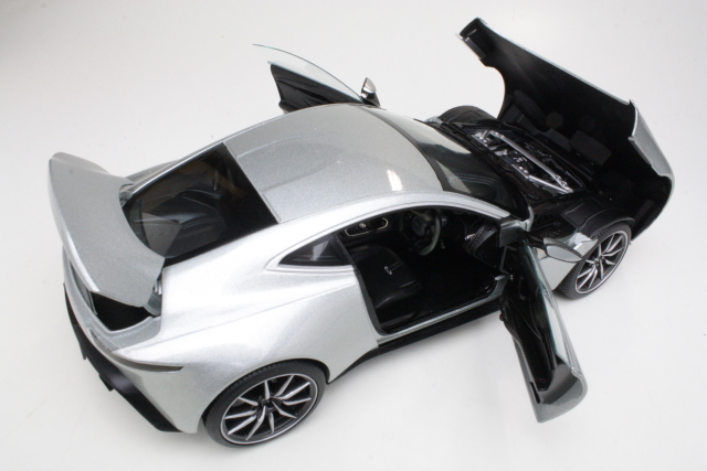 Aston Martin DB10 2015, silver "James Bond - Spectre" - Click Image to Close