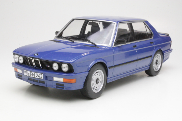 BMW M535i 1987, sininen - Sulje napsauttamalla kuva