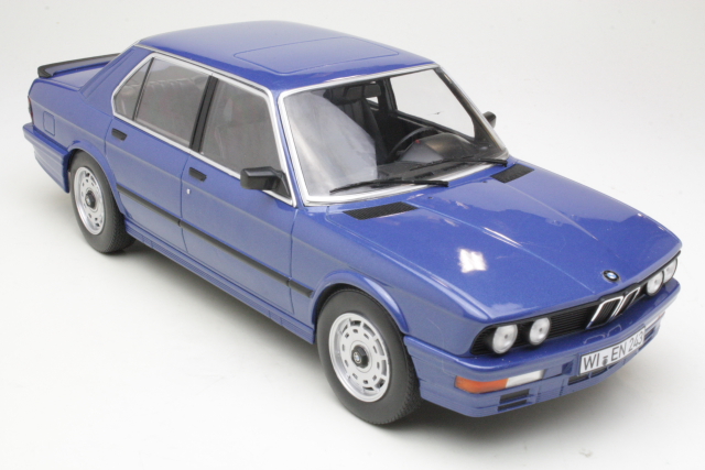 BMW M535i 1987, sininen