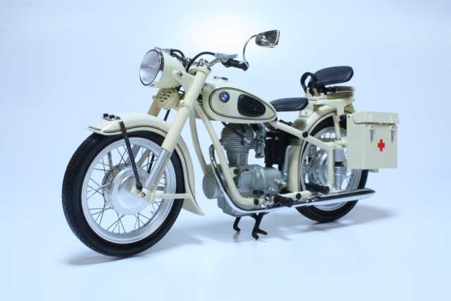 BMW R25/3 - Rotes Kreutz