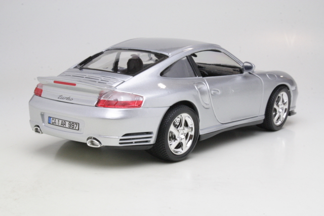 Porsche 911 Turbo, hopea - Sulje napsauttamalla kuva