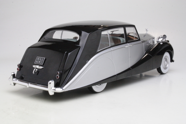 Rolls Royce silver Wraith Empress by Hooper 1956, black/silver