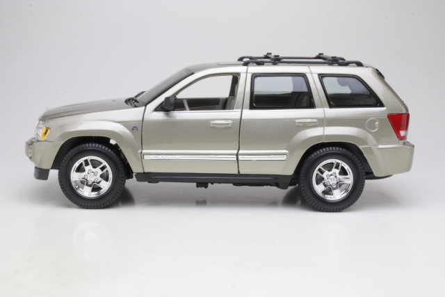 Jeep Grand Cherokee 4d 2005, gold