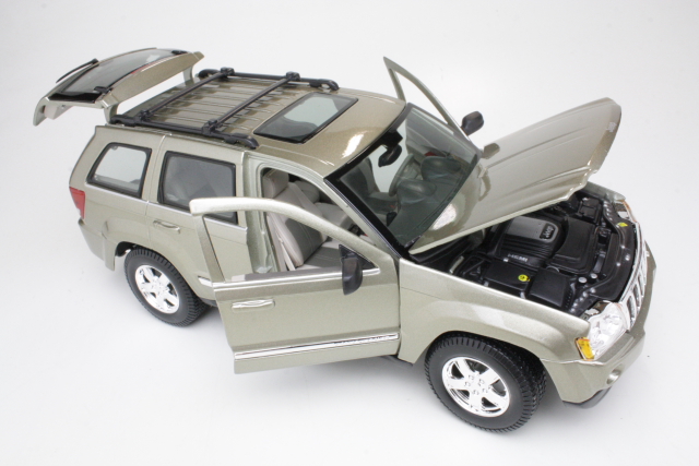 Jeep Grand Cherokee 4d 2005, gold