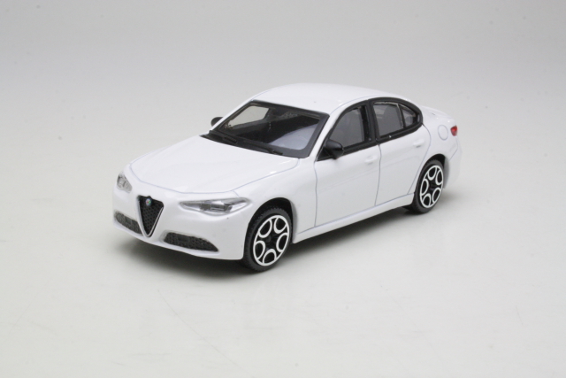 Alfa Romeo Giulia 2016, valkoinen - Sulje napsauttamalla kuva